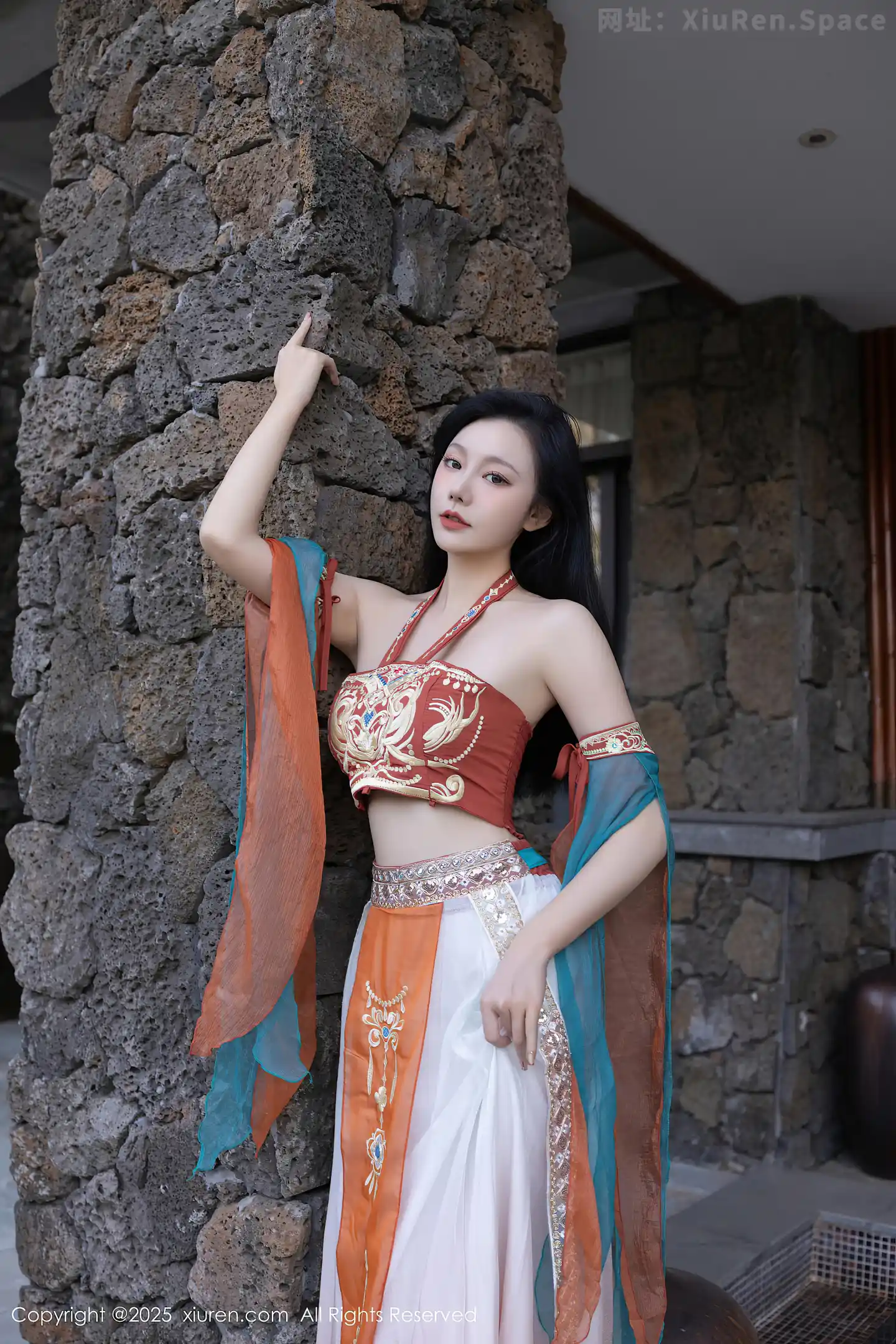 图片[2]-[XiuRen秀人网] VOL.9757 模特安然anran性感古风薄纱服饰配超薄肉丝秀丰满身材诱惑写真81P-秀人网官方网站